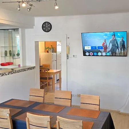 Bright & Spacious In Daire *