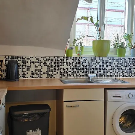 Bright & Spacious In Грац