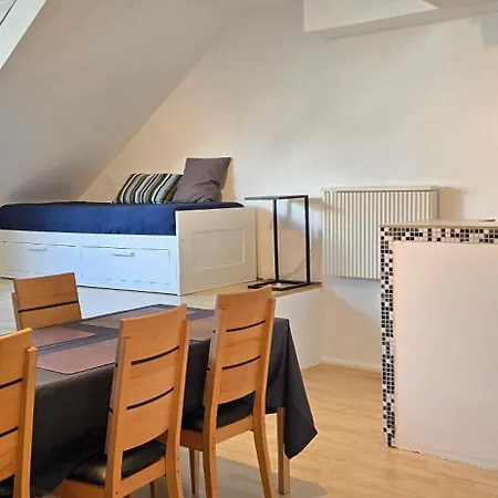 Bright & Spacious In Apartman *